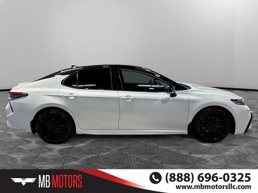 White 2022 Toyota Camry Hybrid SE