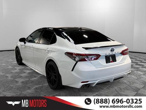 White 2022 Toyota Camry Hybrid SE