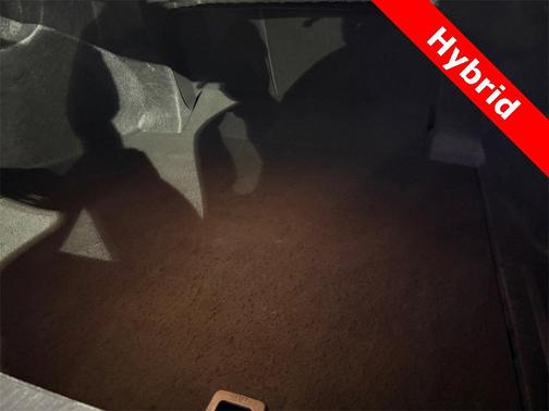 2024 Toyota Camry Hybrid SE