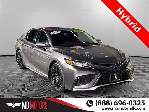 2024 Toyota Camry Hybrid SE