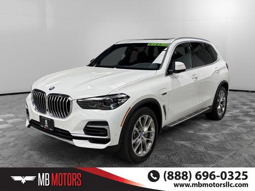 Alpine White 2023 BMW X5 PHEV xDrive45e
