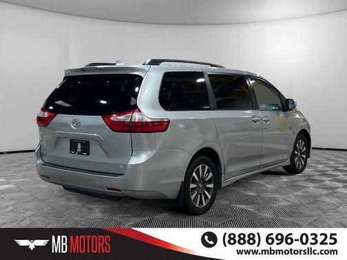 2019 Toyota Sienna LE
