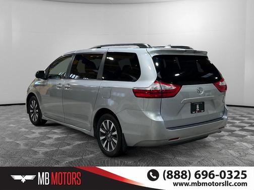 2019 Toyota Sienna LE