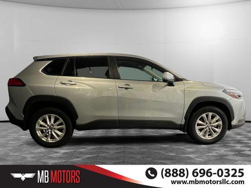 2023 Toyota Corolla Cross LE