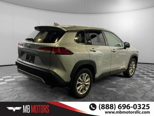 2023 Toyota Corolla Cross LE