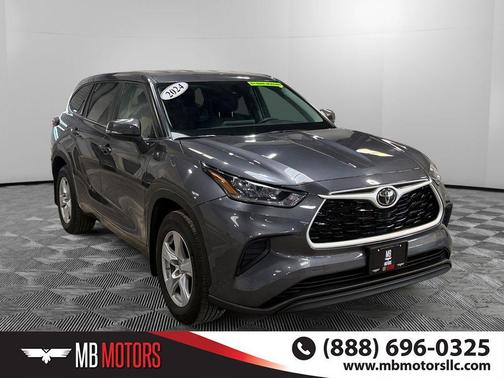 Magnetic Grey Metallic 2024 Toyota Highlander LE