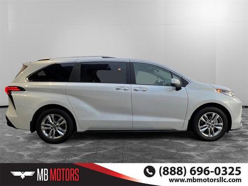2022 Toyota Sienna Limited