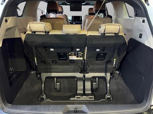 2022 Toyota Sienna Limited