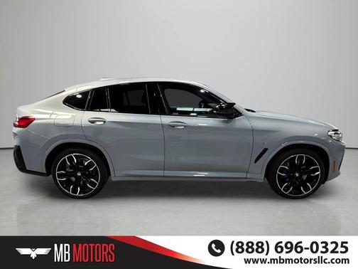 Gray 2024 BMW X4 M40i