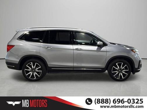 Lunar Silver Metallic 2022 Honda Pilot Touring 8-Passenger