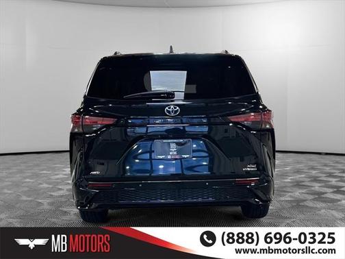 2021 Toyota Sienna XSE 7 Passenger