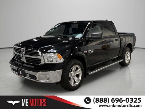Brilliant Black Crystal Pearl 2019 RAM 1500 SLT
