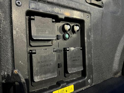 2023 Ford F-150 Lightning LARIAT