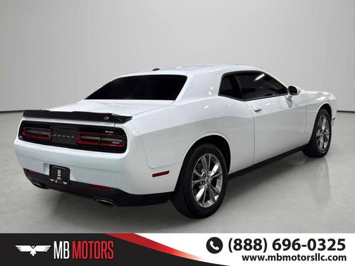 White Knuckle Clearcoat 2023 Dodge Challenger SXT