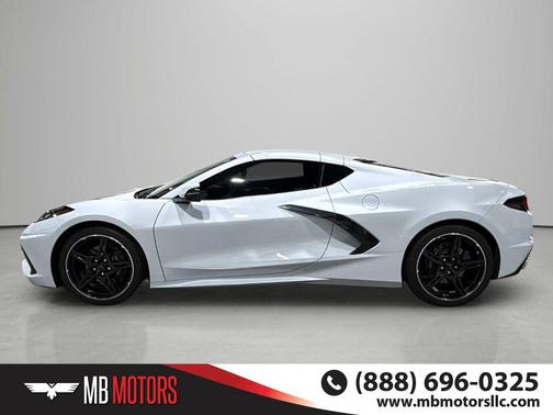 Arctic White 2023 Chevrolet Corvette Stingray w/2LT