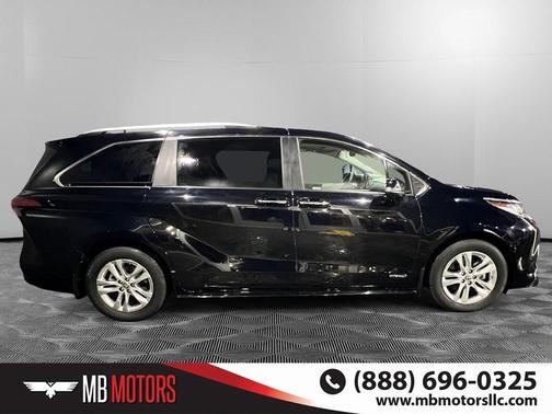 2021 Toyota Sienna Limited 7-Passenger