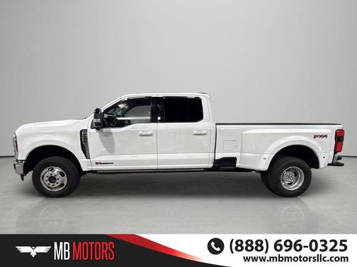 Oxford White 2025 Ford F-350 Lariat