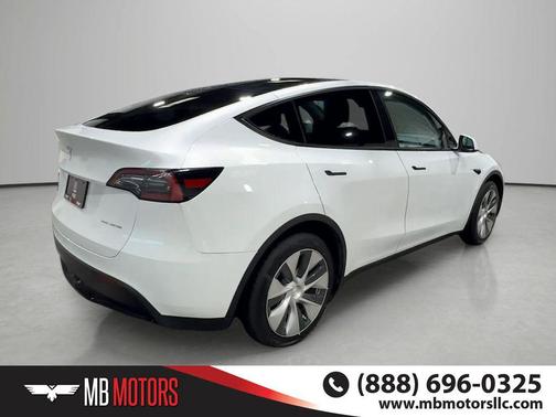 Pearl White Multi-Coat 2023 Tesla Model Y Long Range Dual Motor All-Wheel Drive