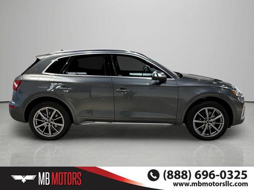 Daytona Gray Pearl Effect 2023 Audi SQ5 3.0T Premium Plus