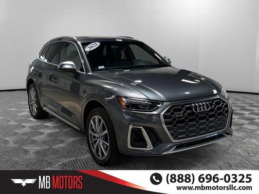 Daytona Gray Pearl Effect 2023 Audi SQ5 3.0T Premium Plus