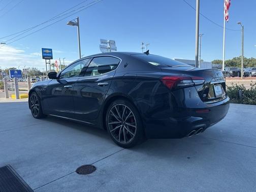 2023 Maserati Ghibli Modena Q4