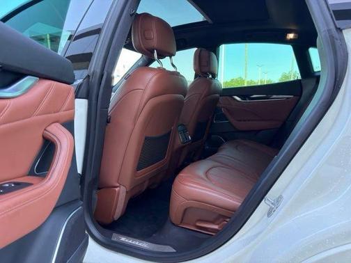 White 2022 Maserati Levante Modena