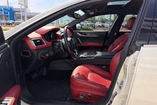 2023 Maserati Ghibli Modena