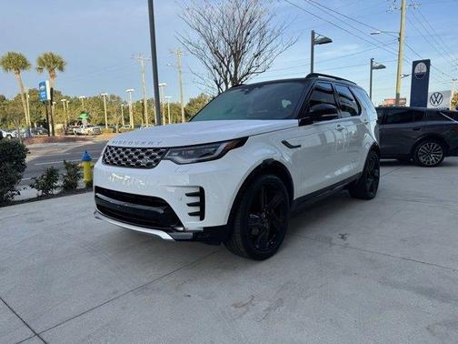 2024 Land Rover Discovery P360 Metropolitan Edition