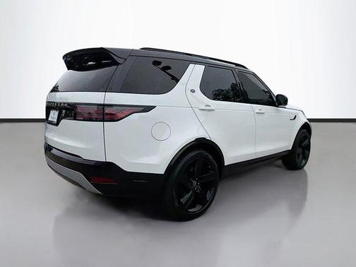 2024 Land Rover Discovery P360 Metropolitan Edition