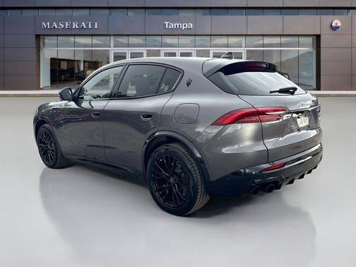 Gray 2025 Maserati Grecale Modena