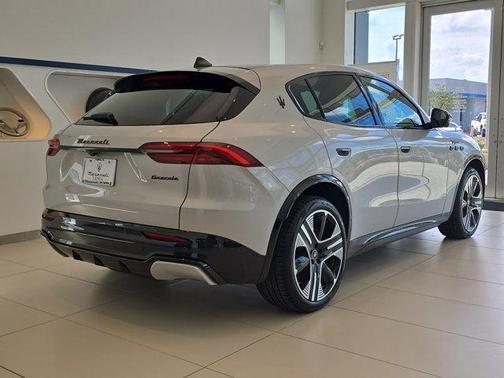 2025 Maserati Grecale Folgore Base