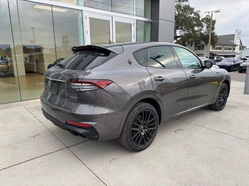 2022 Maserati Levante Modena