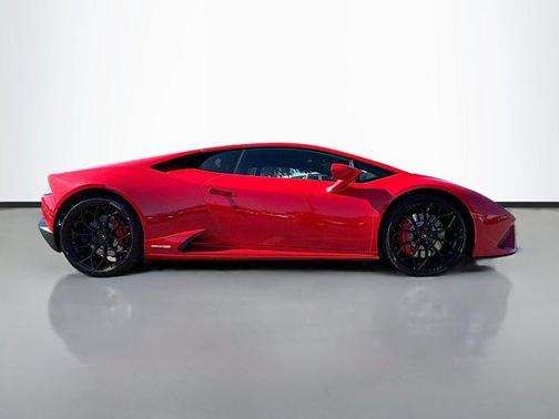 2022 Lamborghini Huracan EVO Base