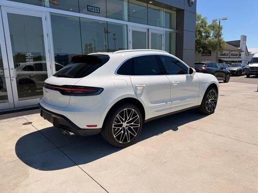 White 2023 Porsche Macan Base