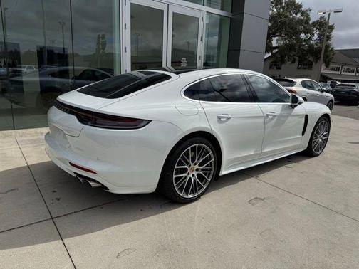 2023 Porsche Panamera 4S