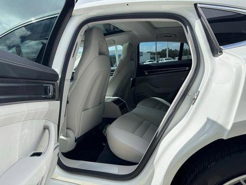 2023 Porsche Panamera 4S