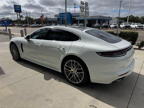 2023 Porsche Panamera 4S