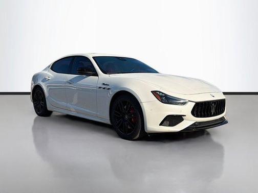 2022 Maserati Ghibli Modena
