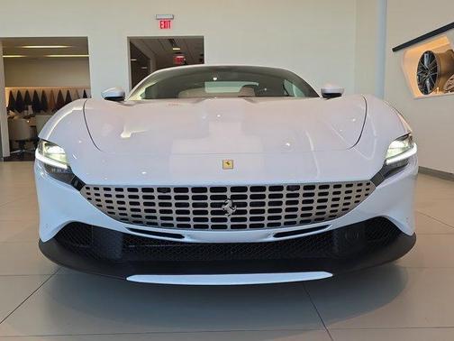 2024 Ferrari Roma Spider Base