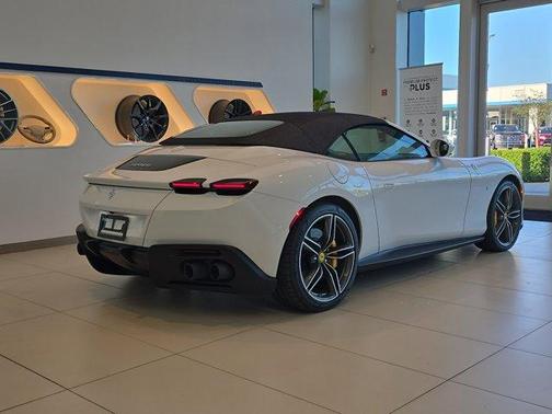 2024 Ferrari Roma Spider Base