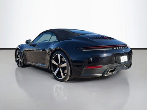 2025 Porsche 911 Carrera