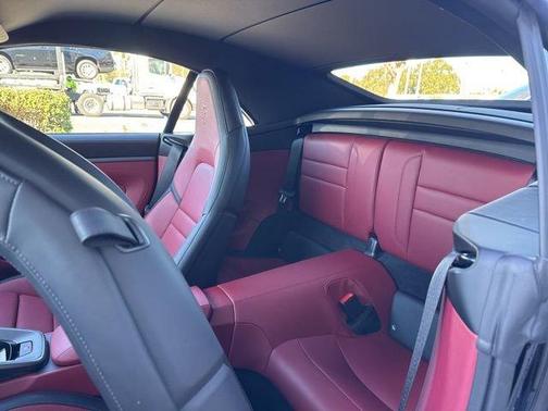 2025 Porsche 911 Carrera