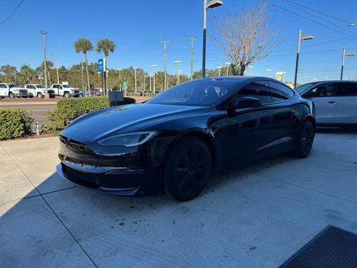 2022 Tesla Model S Base