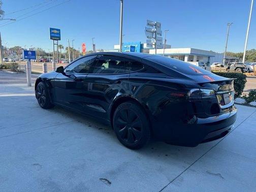 2022 Tesla Model S Base