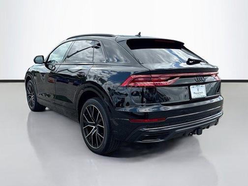 Mythos Black Metallic 2023 Audi Q8 55 Premium Plus