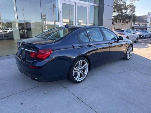 2015 BMW 740 i