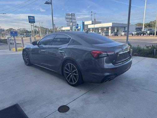 2022 Maserati Ghibli Modena Q4
