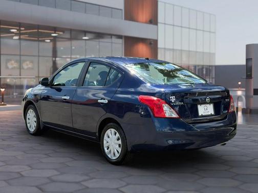 Blue 2012 Nissan Versa 1.6 S