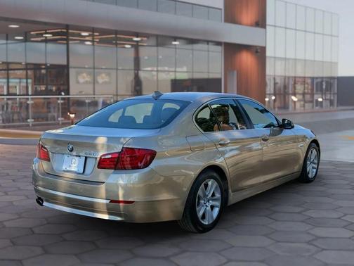 2013 BMW 528 528i Sedan 4D