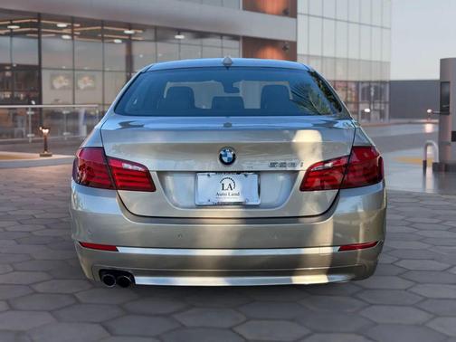 2013 BMW 528 528i Sedan 4D